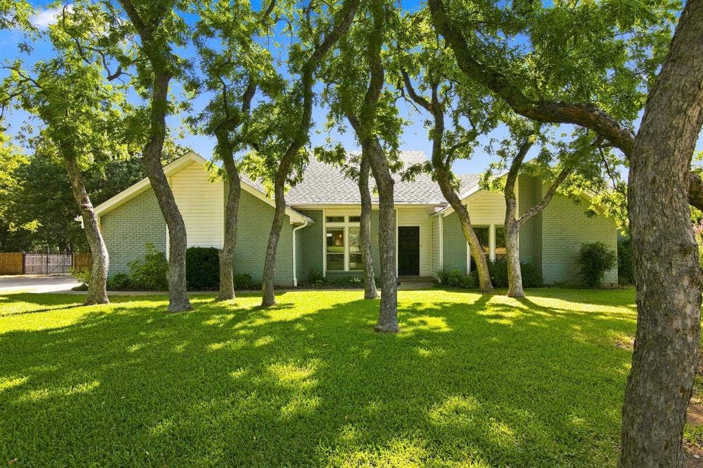800 Ledara Lane, Keller, TX 76248 800 Ledara Lane, Keller, TX 76248