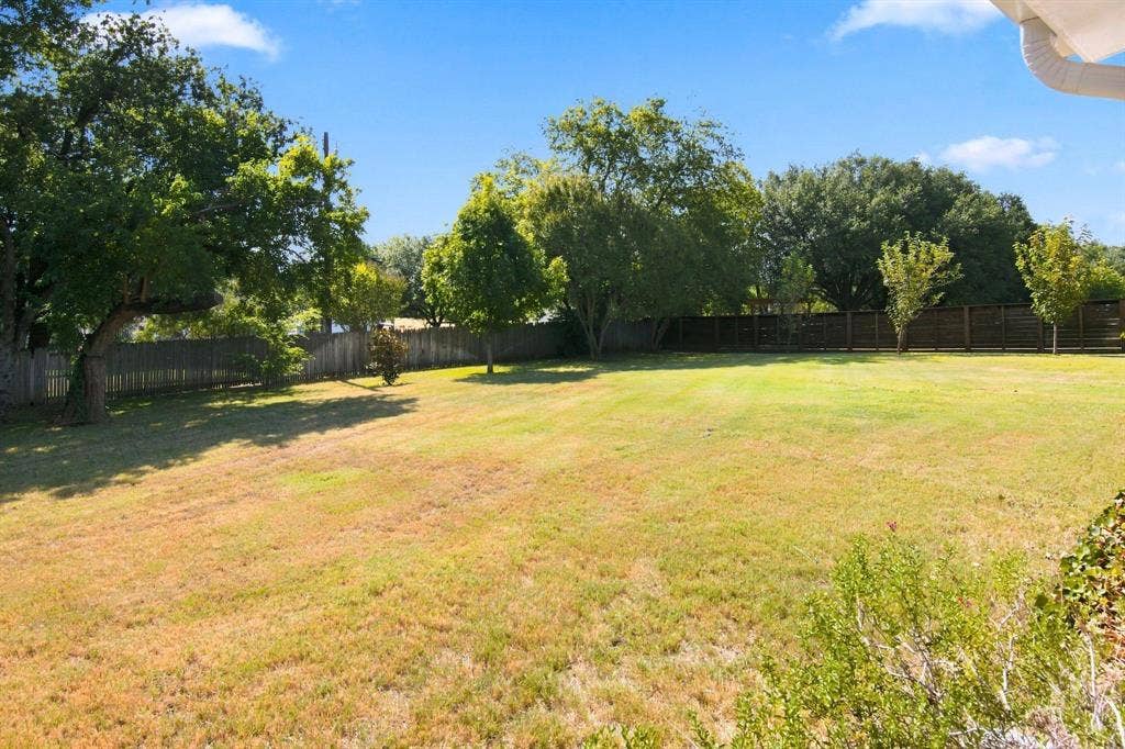 800 Ledara Lane, Keller, TX 76248 800 Ledara Lane, Keller, TX 76248