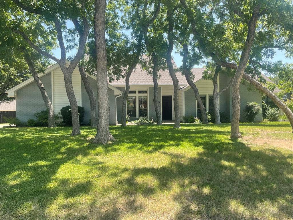 800 Ledara Lane, Keller, TX 76248 800 Ledara Lane, Keller, TX 76248