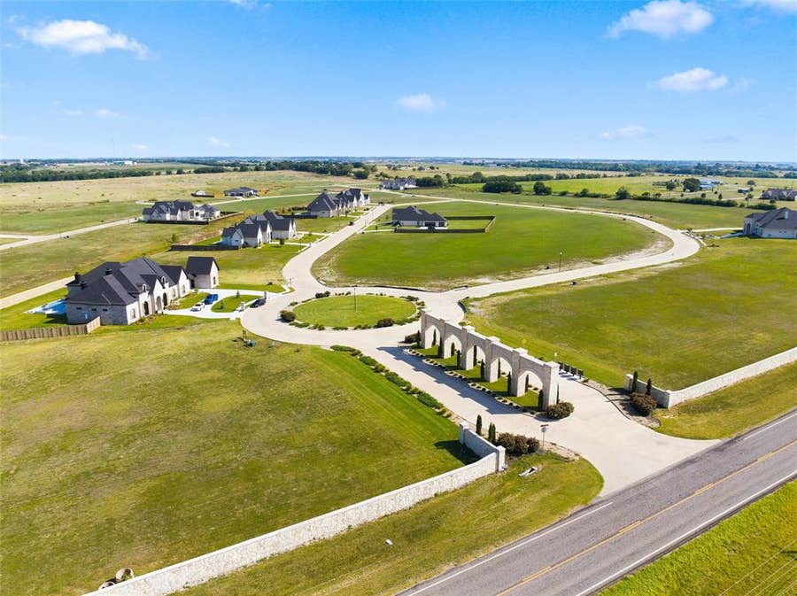 Property photo for 107 Yellow Rose Street, Lorena, TX