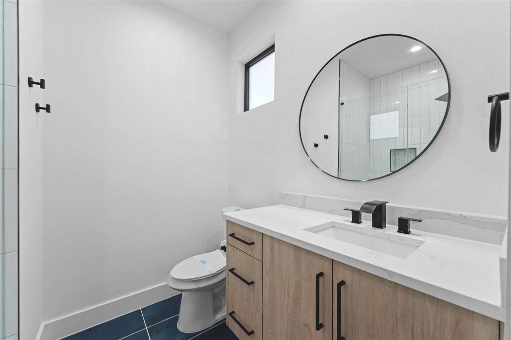 2304 Hondo, Dallas, TX 75219 2304 Hondo, Dallas, TX 75219