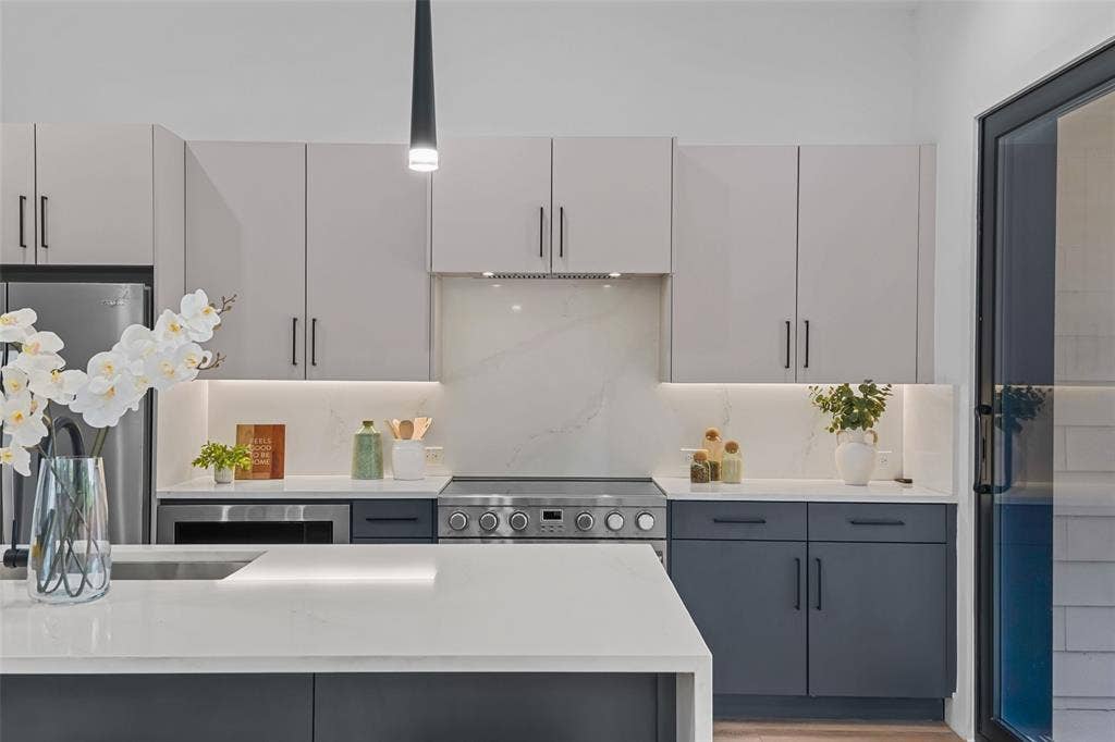 2304 Hondo, Dallas, TX 75219 2304 Hondo, Dallas, TX 75219