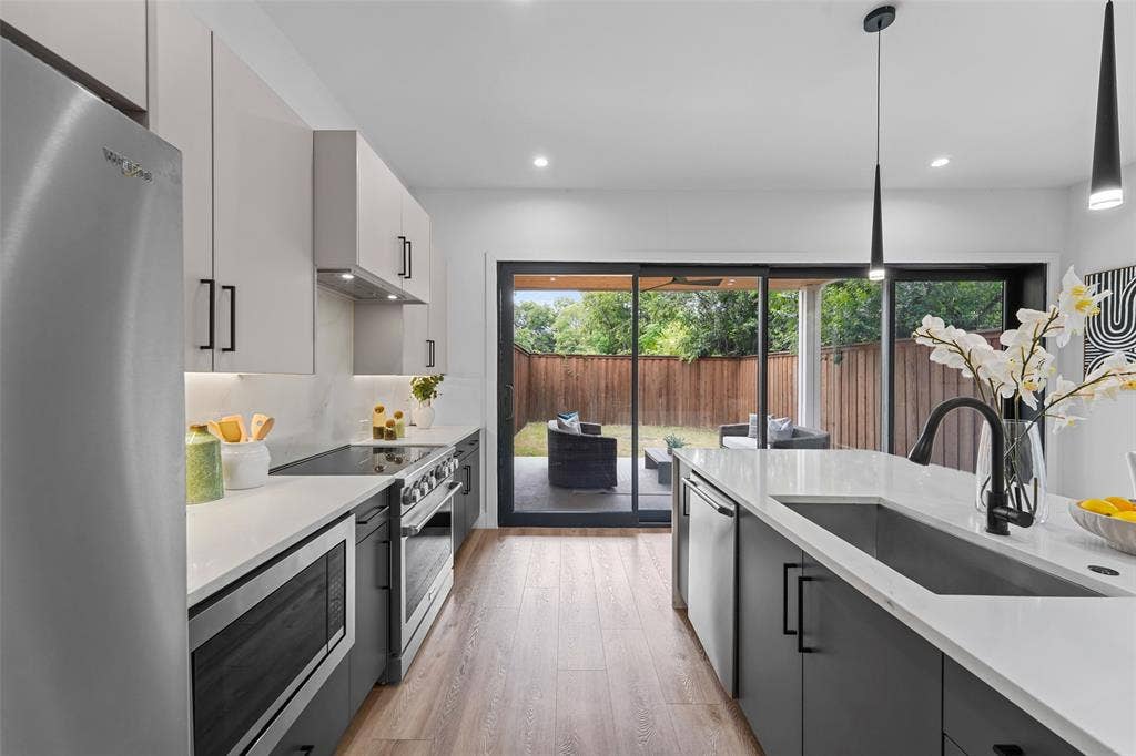 2304 Hondo, Dallas, TX 75219 2304 Hondo, Dallas, TX 75219