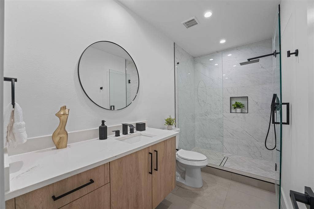 2304 Hondo, Dallas, TX 75219 2304 Hondo, Dallas, TX 75219