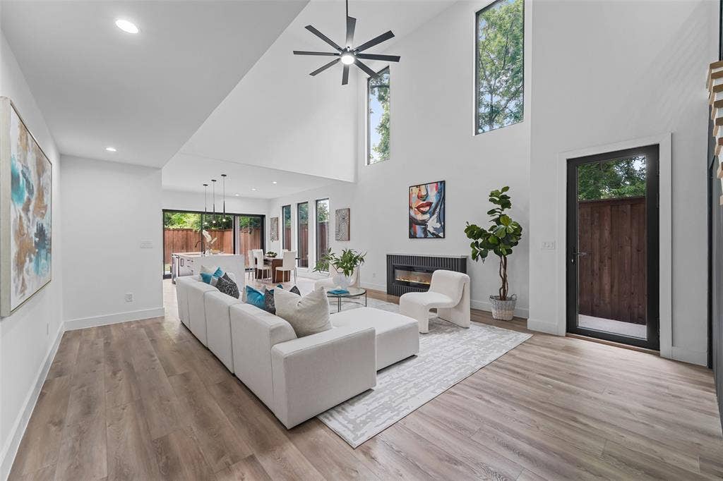 2304 Hondo, Dallas, TX 75219 2304 Hondo, Dallas, TX 75219