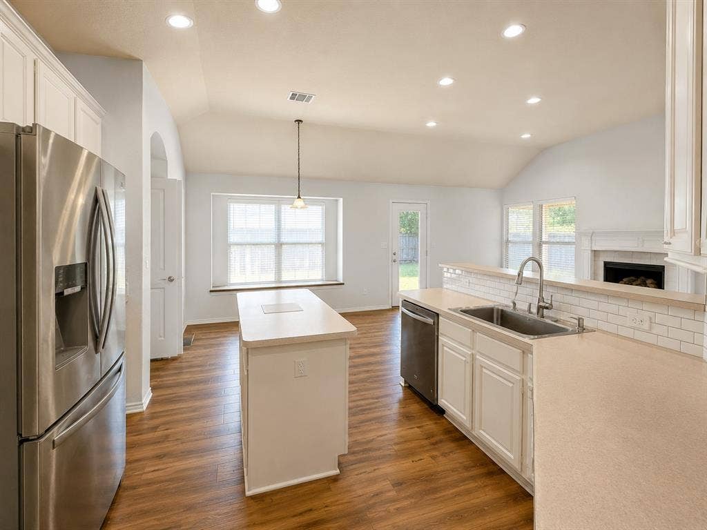 448 Fremont Drive, Rockwall, TX 75087 448 Fremont Drive, Rockwall, TX 75087