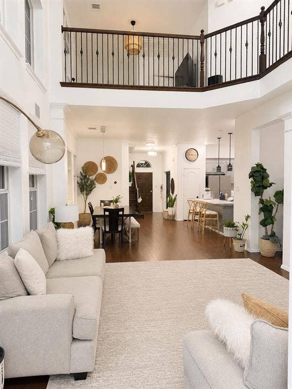 232 Buckingham Avenue, Euless, TX 76040 232 Buckingham Avenue, Euless, TX 76040