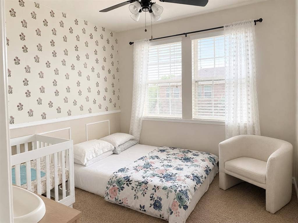 232 Buckingham Avenue, Euless, TX 76040 232 Buckingham Avenue, Euless, TX 76040