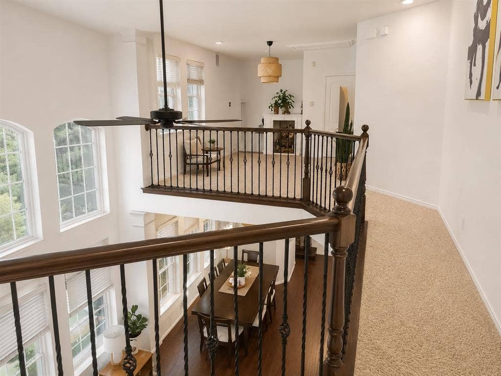 232 Buckingham Avenue, Euless, TX 76040 232 Buckingham Avenue, Euless, TX 76040
