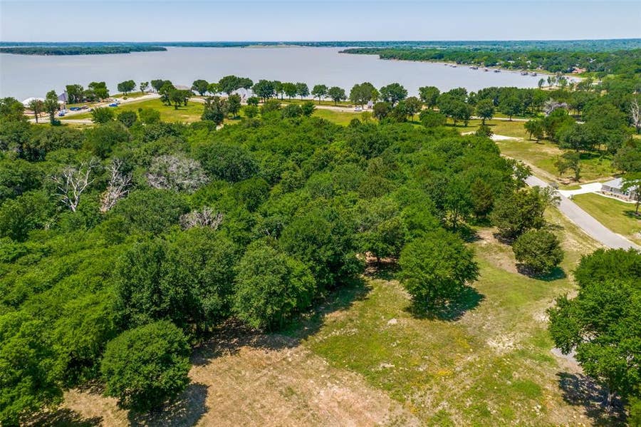 Property photo for 305 Cedar Creek Landing Lane, Mabank, TX