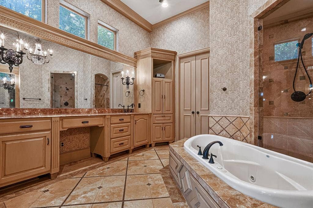 6032 Burgundy Road, Dallas, TX 75230 6032 Burgundy Road, Dallas, TX 75230