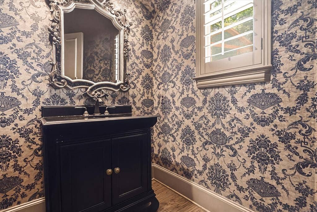 6032 Burgundy Road, Dallas, TX 75230 6032 Burgundy Road, Dallas, TX 75230