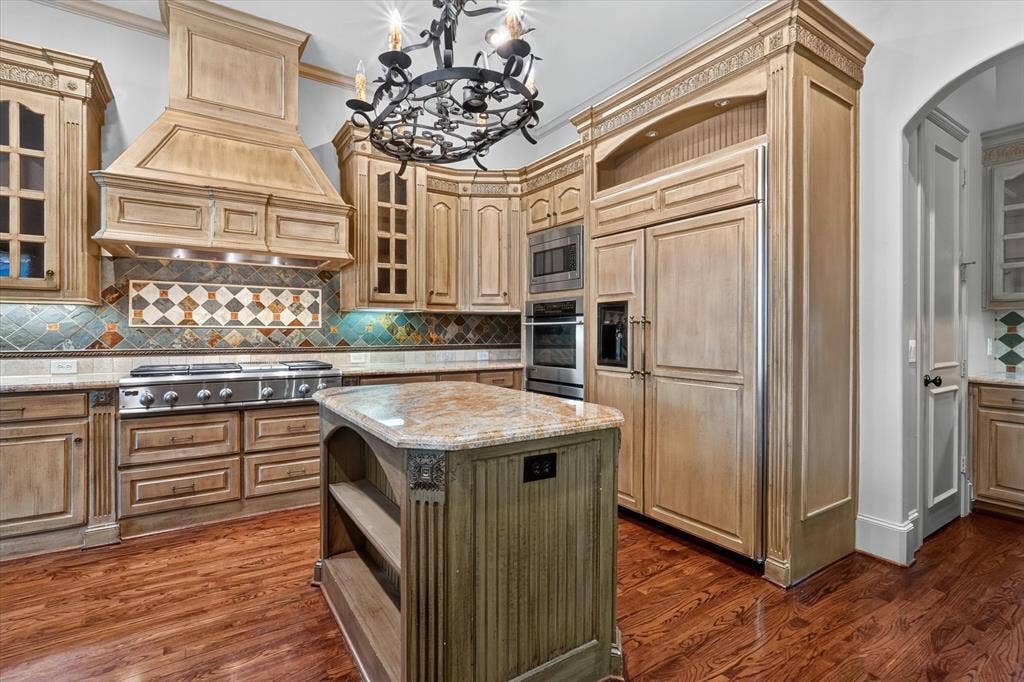 6032 Burgundy Road, Dallas, TX 75230 6032 Burgundy Road, Dallas, TX 75230
