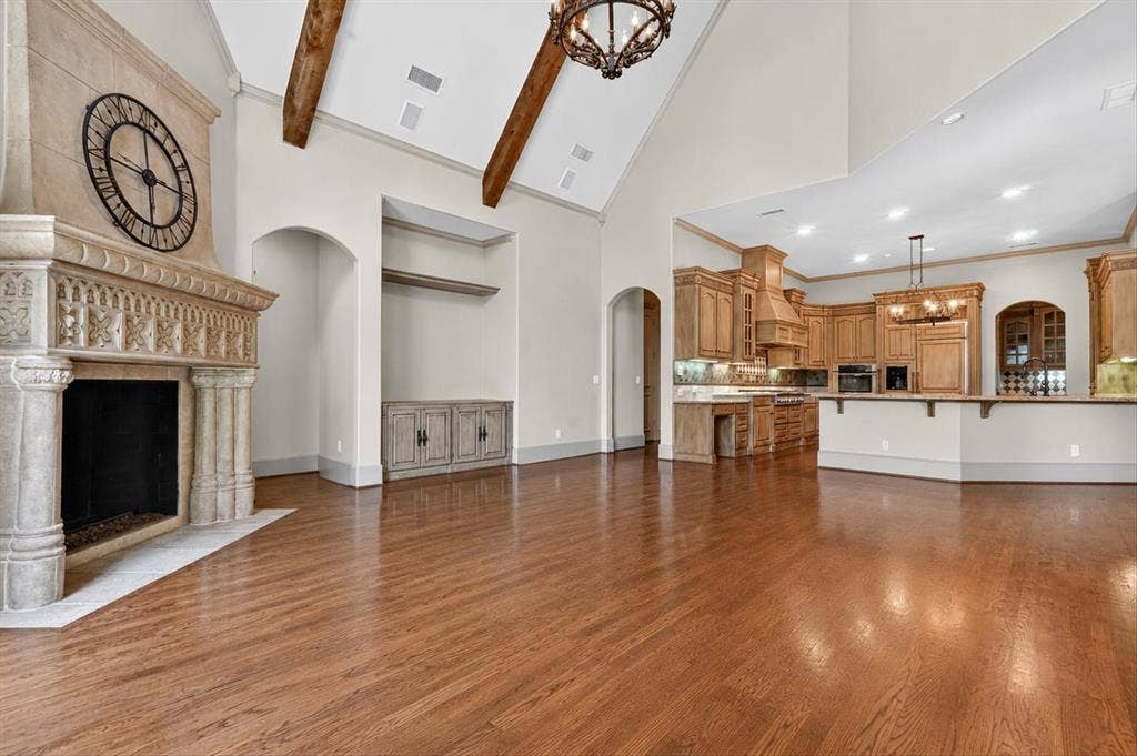 6032 Burgundy Road, Dallas, TX 75230 6032 Burgundy Road, Dallas, TX 75230