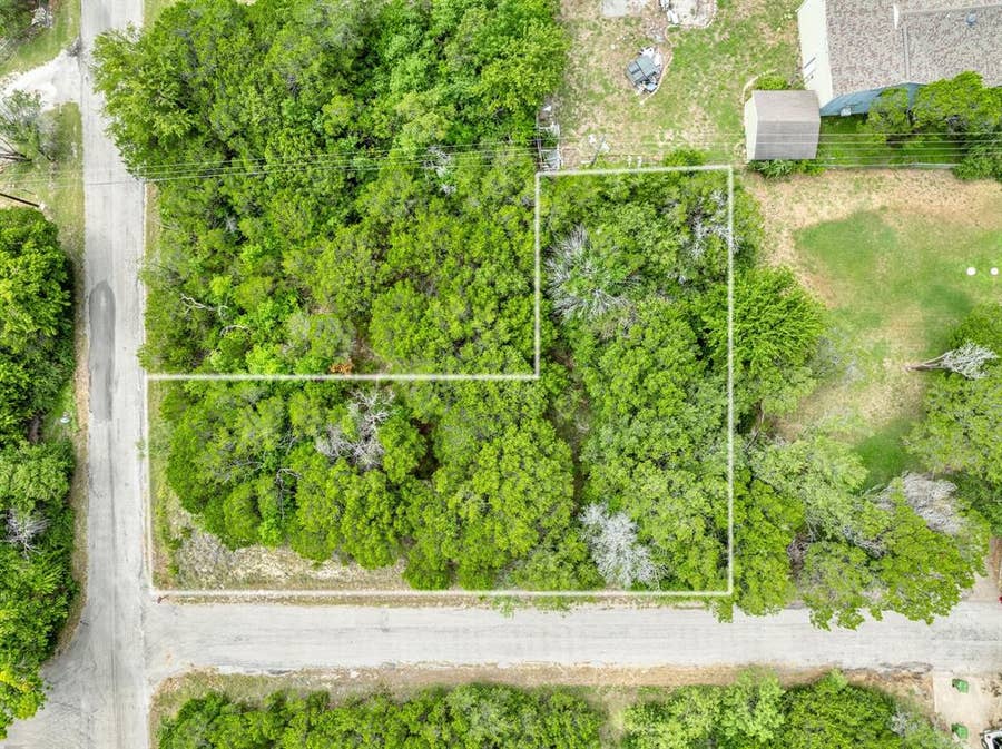 Property photo for 1725 Hitching Post Road, Granbury, TX