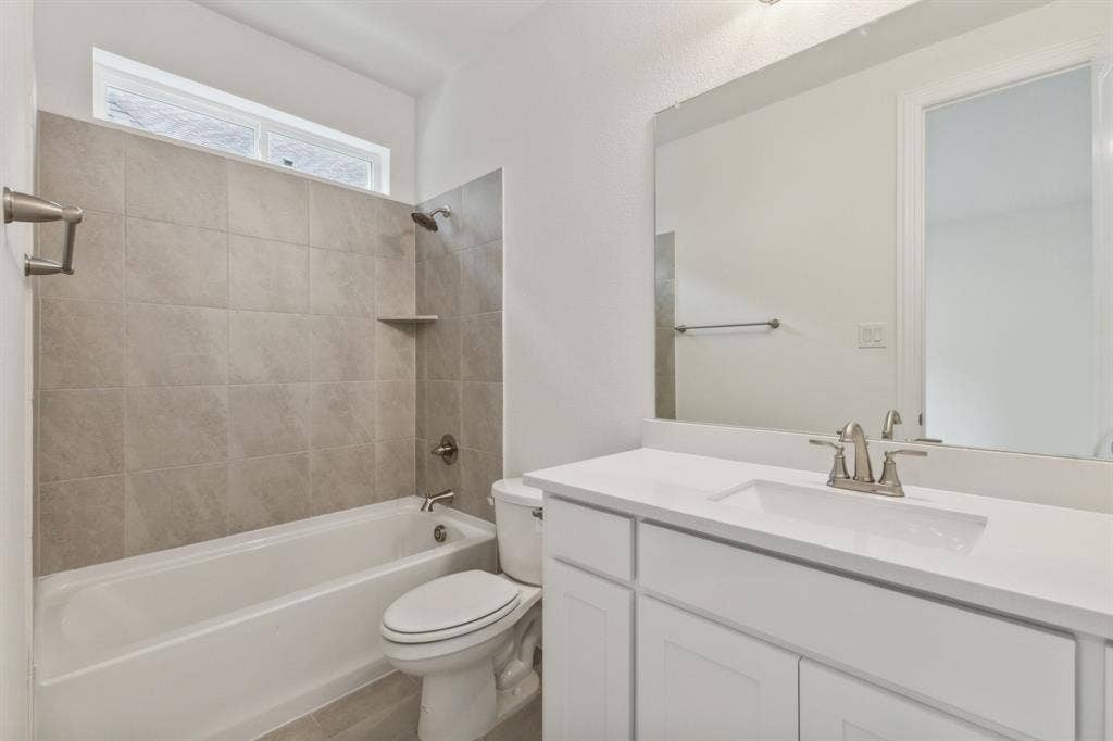 2830 Shane Drive, Midlothian, TX 76065 2830 Shane Drive, Midlothian, TX 76065