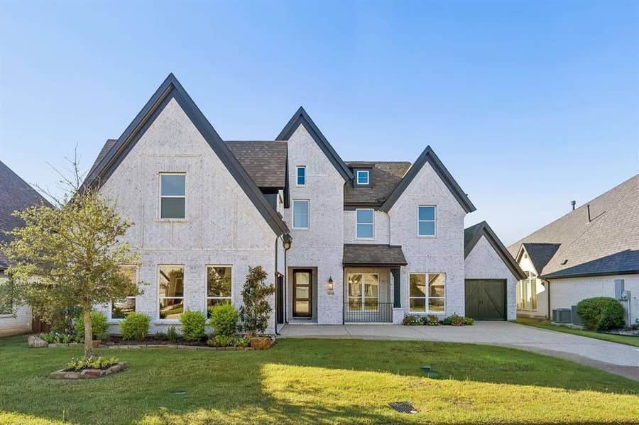 Property photo for 2830 Shane Drive, Midlothian, TX
