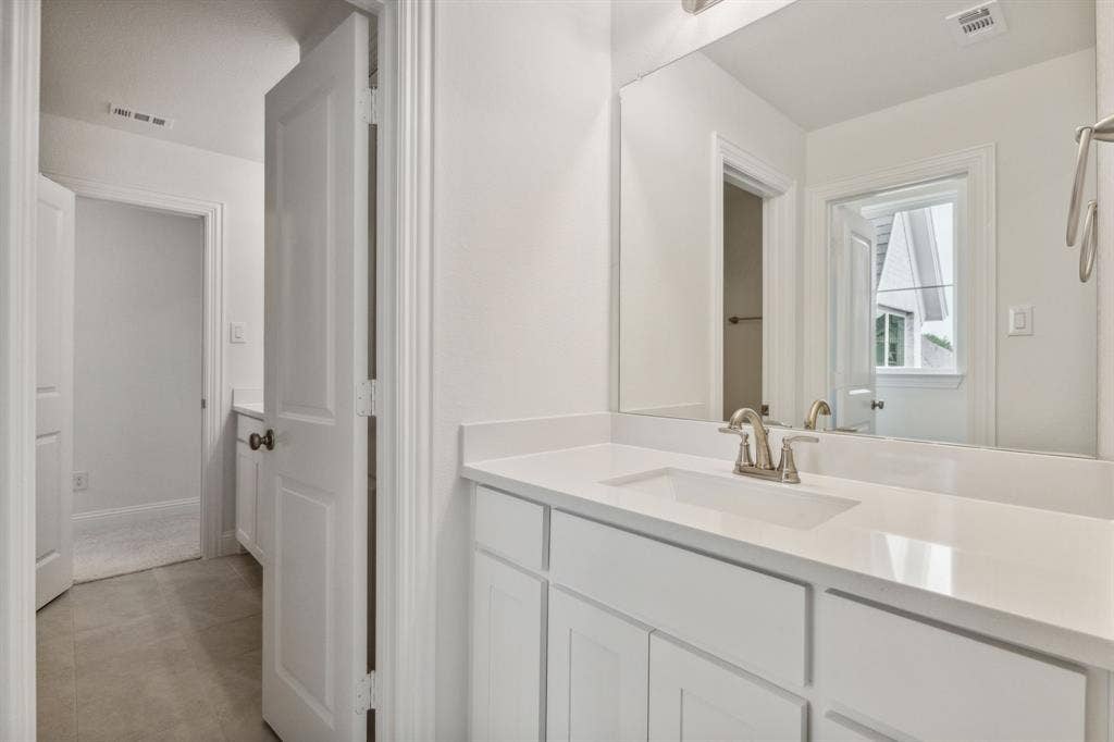 2830 Shane Drive, Midlothian, TX 76065 2830 Shane Drive, Midlothian, TX 76065
