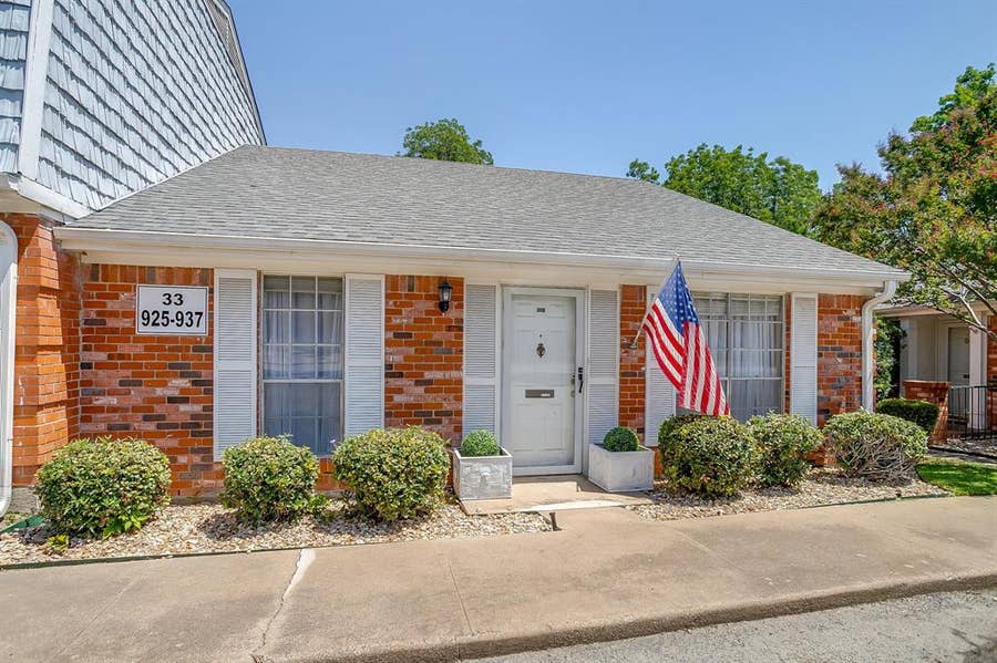 Property photo for 937 Roaring Springs Road, Fort Worth, TX