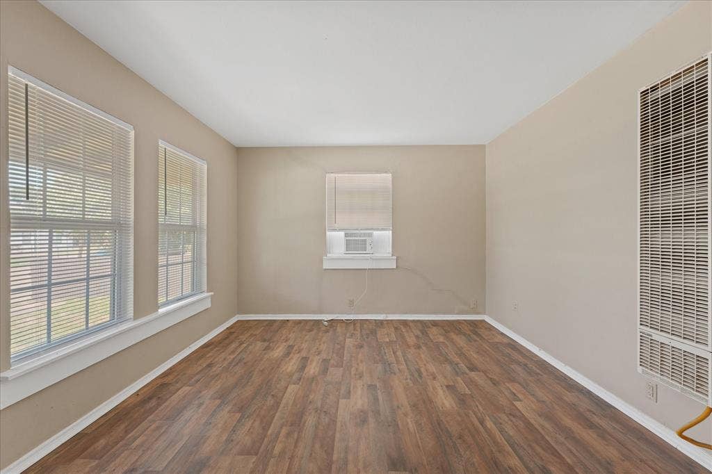 1808 Prairie View Drive, Dallas, TX 75235