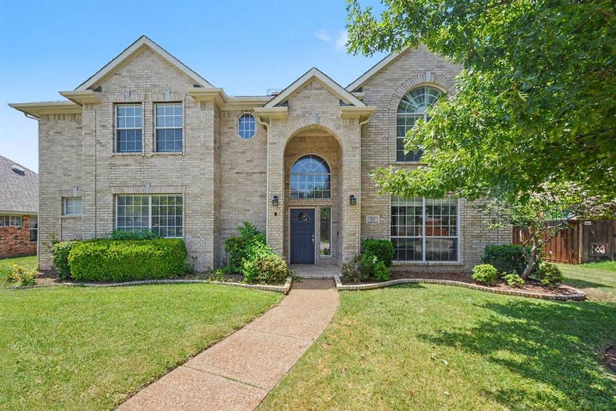 Property photo for 415 Heatherwood Drive, Allen, TX