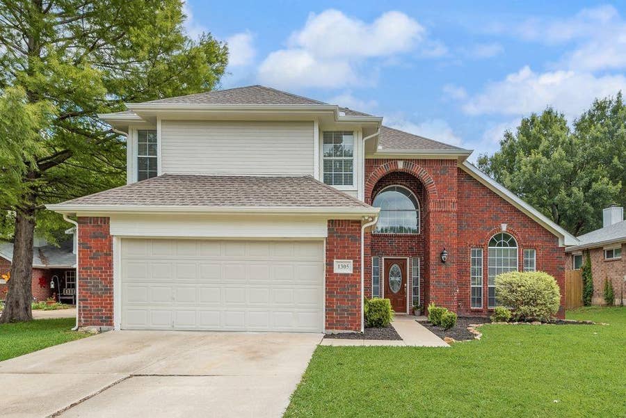 Property photo for 1305 Meadowbrook Drive, McKinney, TX