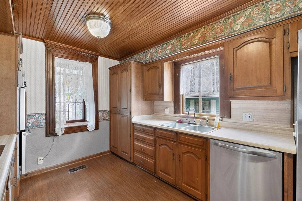 604 Johnson Street, Terrell, TX 75160 604 Johnson Street, Terrell, TX 75160