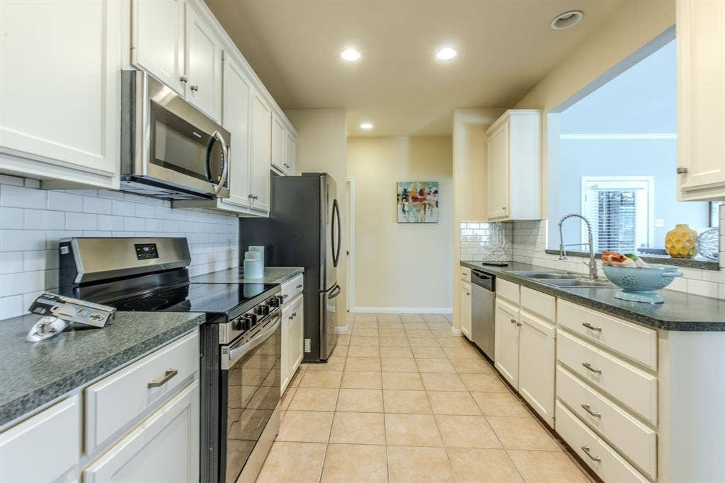 3060 Andalusian Lane, Robinson, TX 76706 3060 Andalusian Lane, Robinson, TX 76706