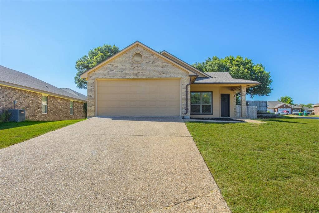 3060 Andalusian Lane, Robinson, TX 76706 3060 Andalusian Lane, Robinson, TX 76706