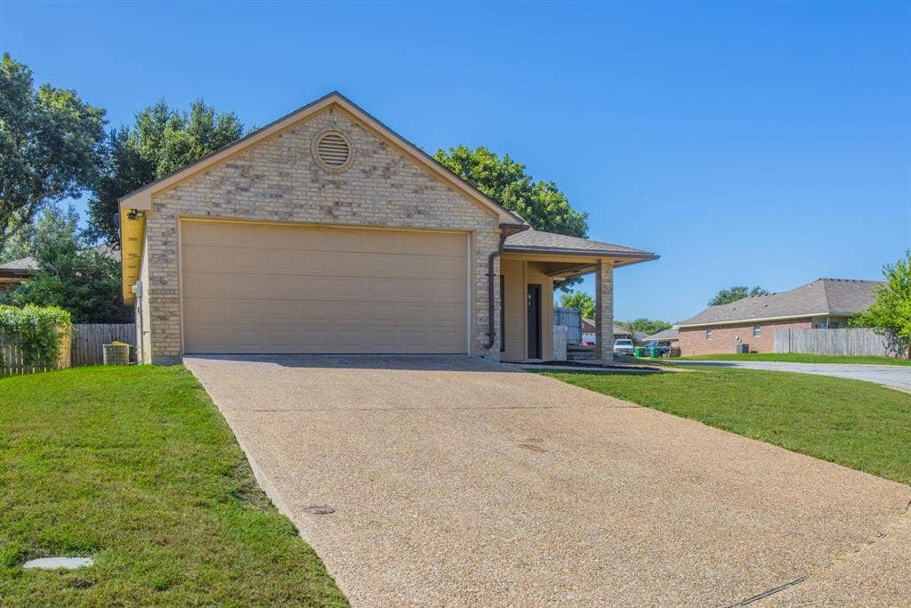 3060 Andalusian Lane, Robinson, TX 76706 3060 Andalusian Lane, Robinson, TX 76706