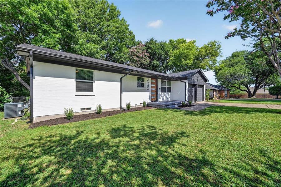 Property photo for 425 N Hamilton Street, Farmersville, TX