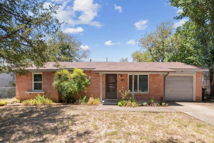 Property photo for 4816 Eastover Avenue, Fort Worth, TX