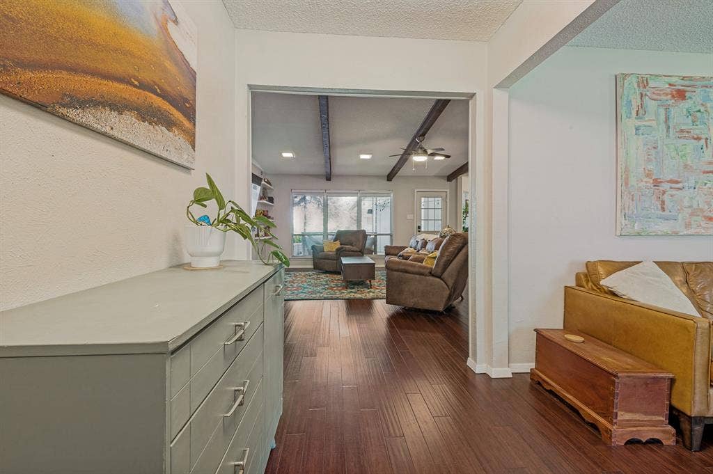 404 Green River Trail, Fort Worth, TX 76103 404 Green River Trail, Fort Worth, TX 76103