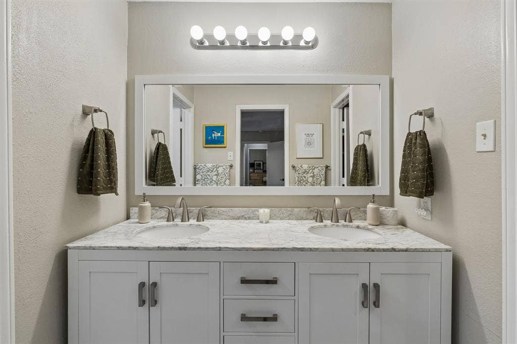 6708 McCallum Boulevard, Dallas, TX 75252 Recently updated primary bathroom