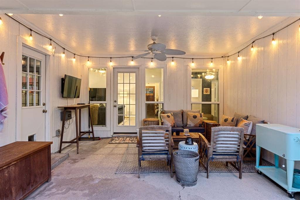 6708 McCallum Boulevard, Dallas, TX 75252 Covered Patio