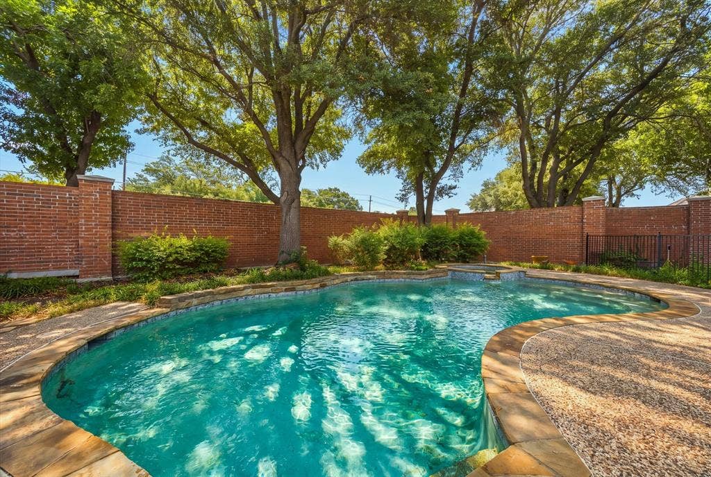5900 Lennox Hill Drive, Plano, TX 75093 5900 Lennox Hill Drive, Plano, TX 75093