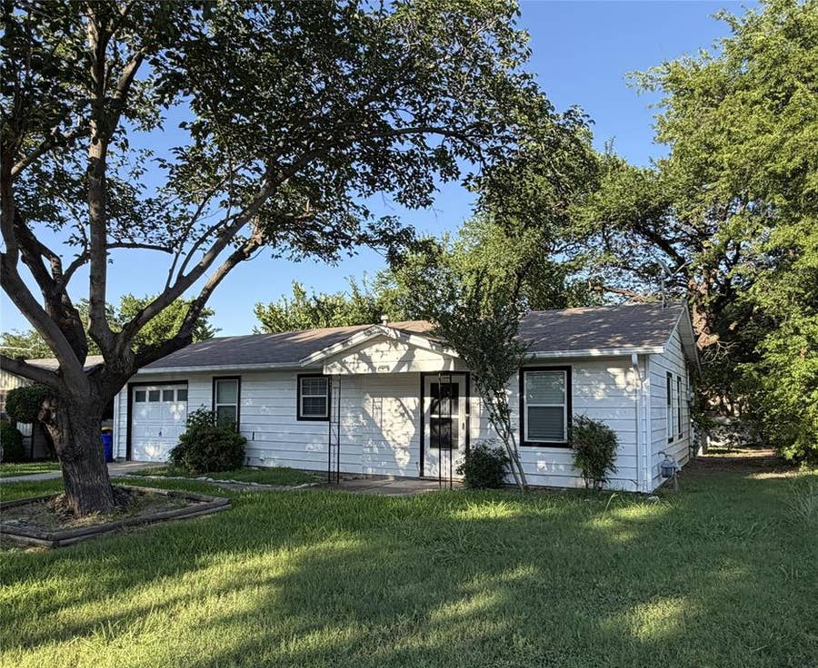 Property photo for 856 Renfro Drive, White Settlement, TX