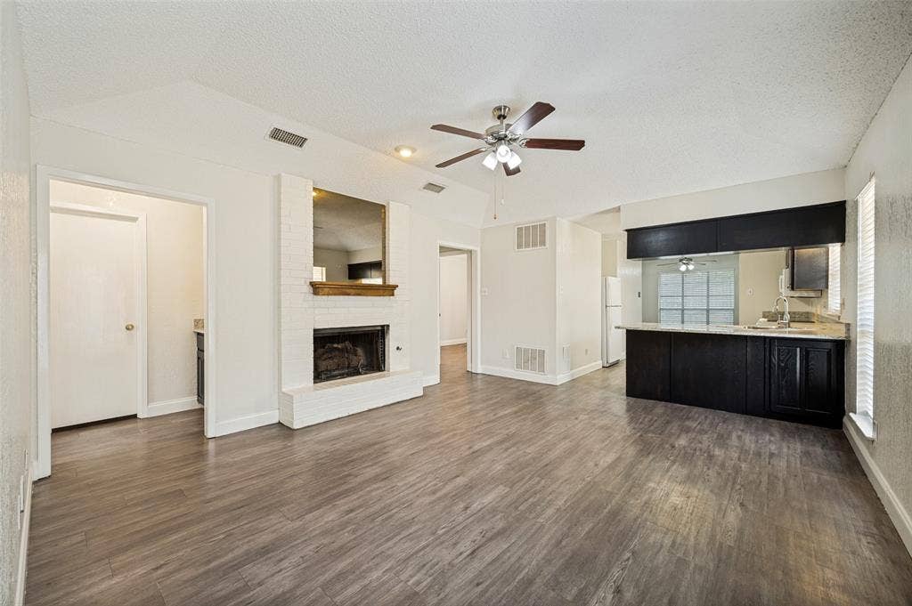 8902 Marilyn Drive, Frisco, TX 75033 8902 Marilyn Drive, Frisco, TX 75033