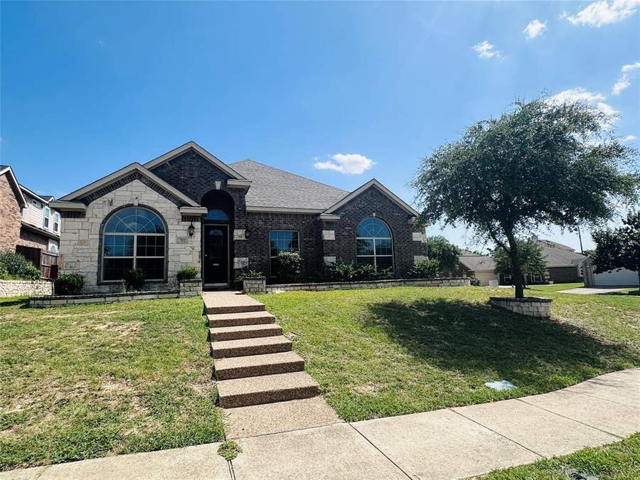 Property photo for 702 Carolyn T Hunt Drive, Cedar Hill, TX