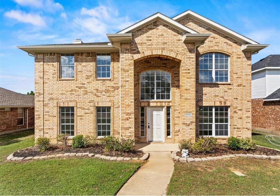 Property photo for 2922 Tree Line Road, Garland, TX