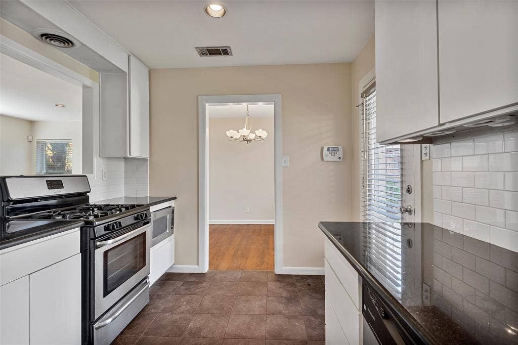 4131 Saranac Drive, Dallas, TX 75220 4131 Saranac Drive, Dallas, TX 75220