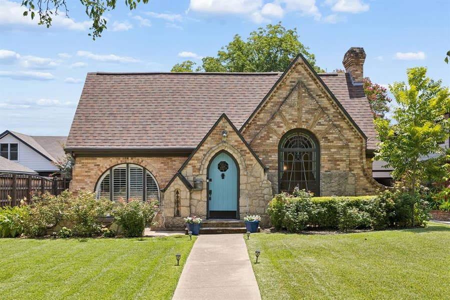 Property photo for 5542 McCommas Boulevard, Dallas, TX