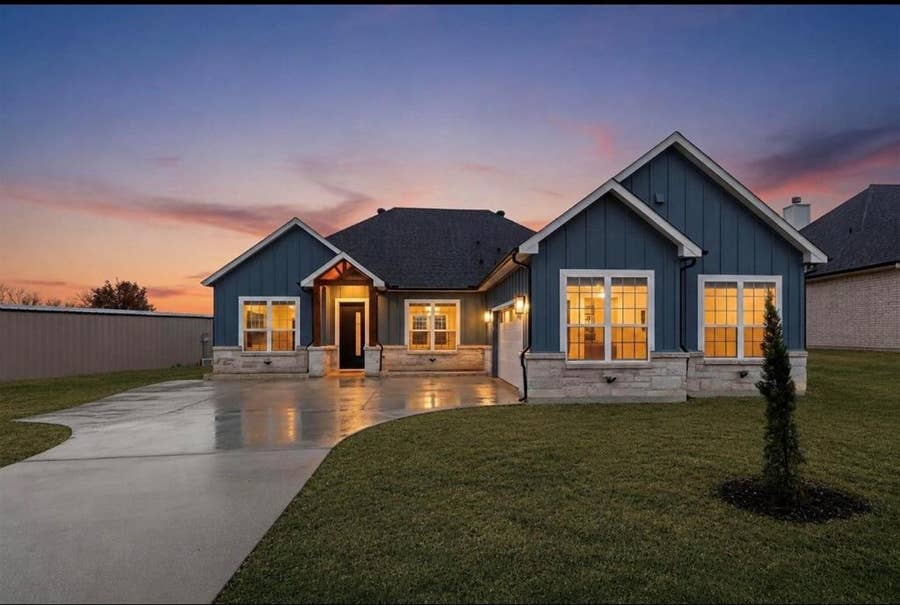 Property photo for 339 Cross Tie Ranch Road, Trinidad, TX