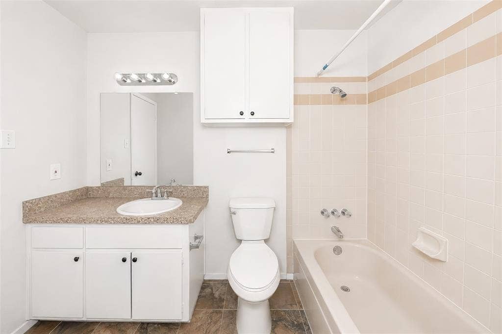 5113 Herrick Court, #B, Haltom City, TX 76117 5113 Herrick Court, #B, Haltom City, TX 76117