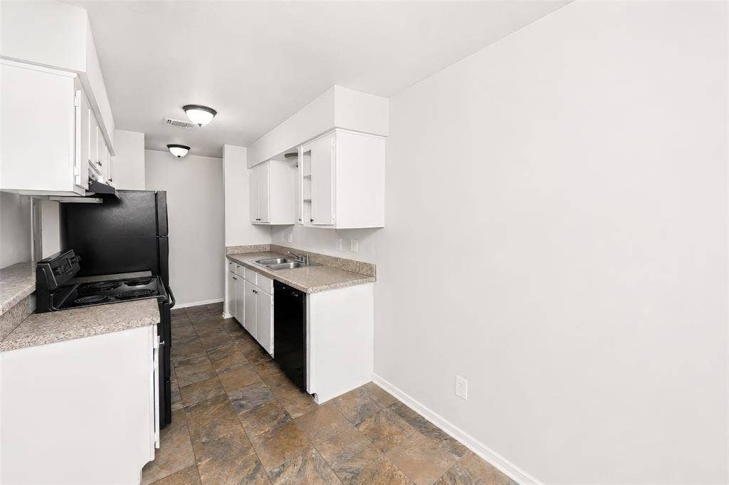 5113 Herrick Court, #B, Haltom City, TX 76117 5113 Herrick Court, #B, Haltom City, TX 76117