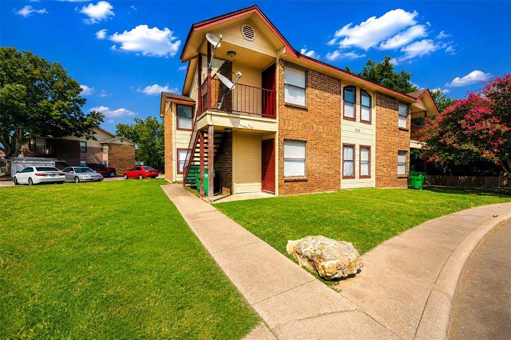 5113 Herrick Court, #B, Haltom City, TX 76117 5113 Herrick Court, #B, Haltom City, TX 76117
