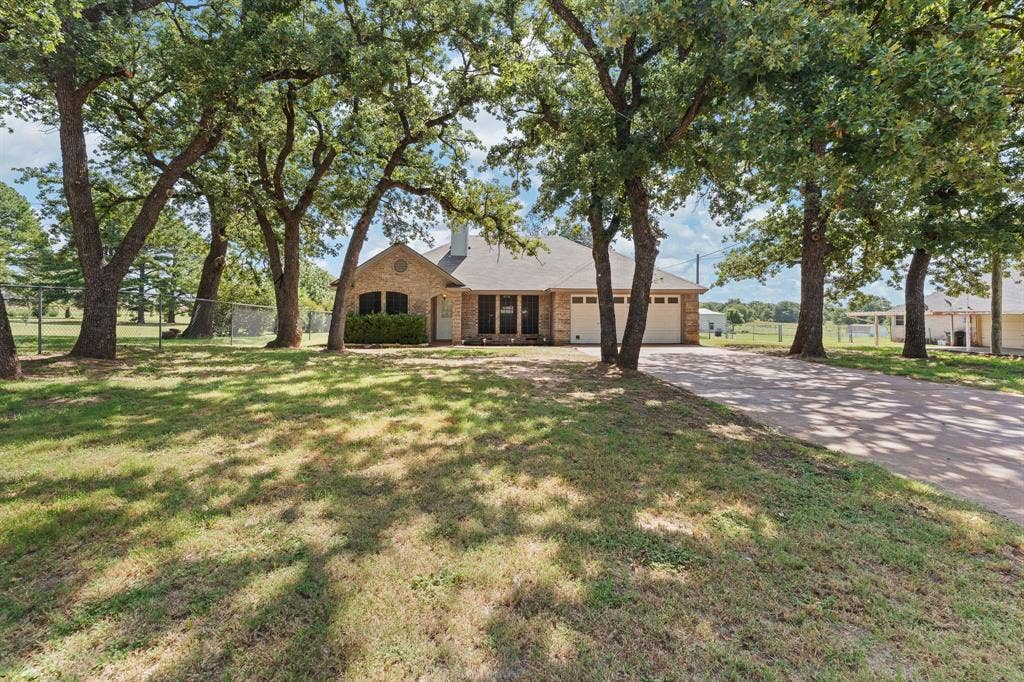 109 Sanchez Creek Court, Weatherford, TX 76088 109 Sanchez Creek Court, Weatherford, TX 76088