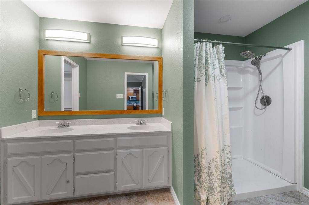 109 Sanchez Creek Court, Weatherford, TX 76088 109 Sanchez Creek Court, Weatherford, TX 76088