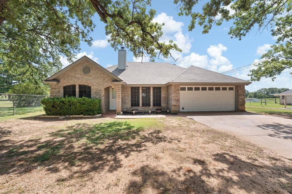 109 Sanchez Creek Court, Weatherford, TX 76088 109 Sanchez Creek Court, Weatherford, TX 76088