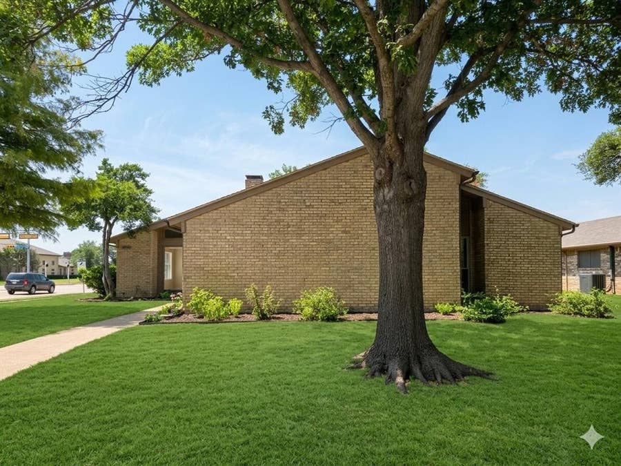 Property photo for 936 E Berkeley Drive, Richardson, TX